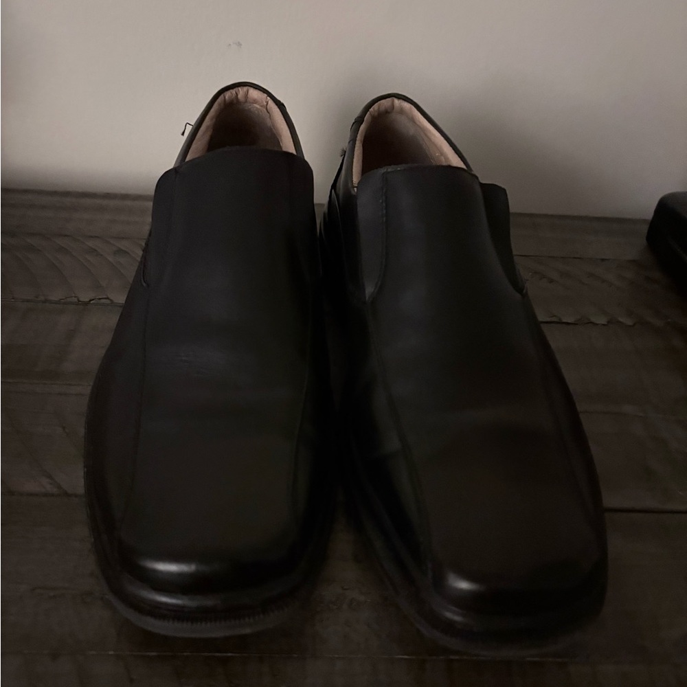 Bostonian Classic Black Leather Loafers